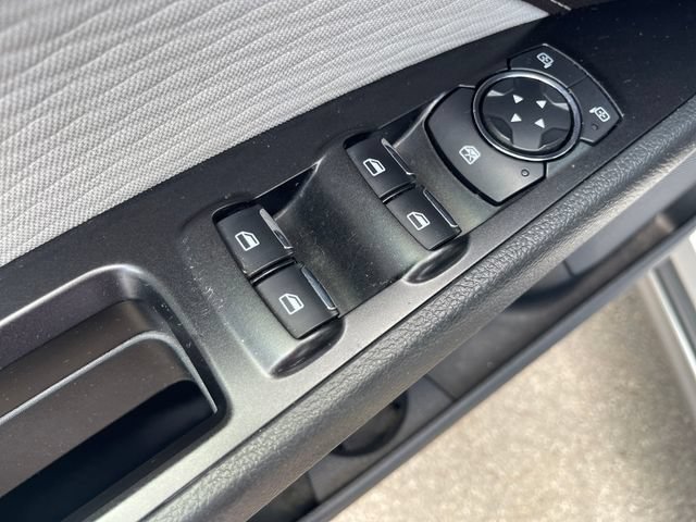 Used 2020 Ford Fusion SE w/ Equipment Group 151A FWD image 11