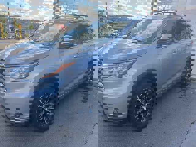 Used 2016 Toyota Highlander XLE