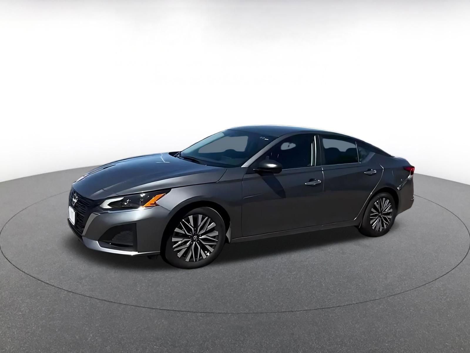 Used 2025 Nissan Altima 2.5 SV image 8