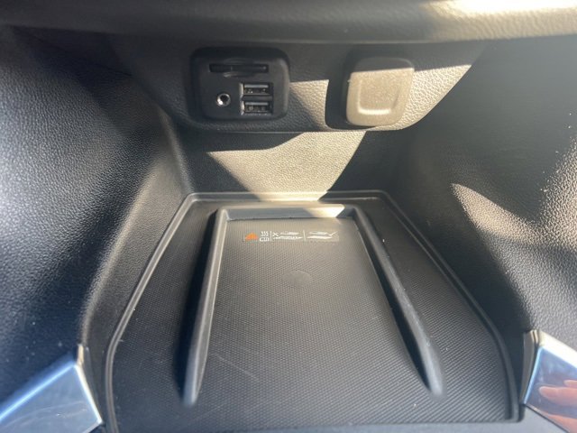 Used 2023 Chevrolet Traverse Premier image 36