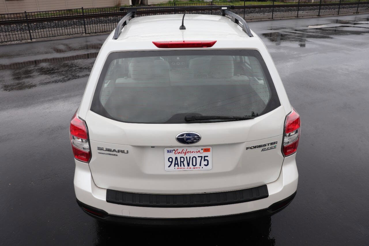 Used 2015 Subaru Forester 2.5i w/ Alloy Wheel Package image 7