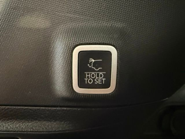 Used 2023 Jeep Grand Cherokee Altitude image 24