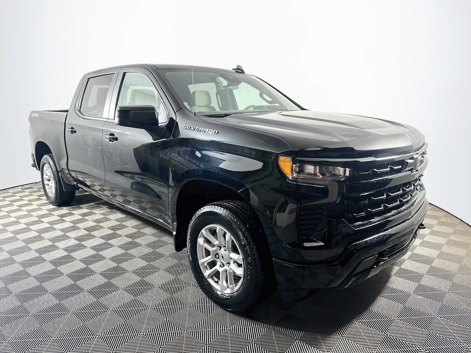 Used 2026 Chevrolet Silverado 1500 RST AWD/4WD image 3