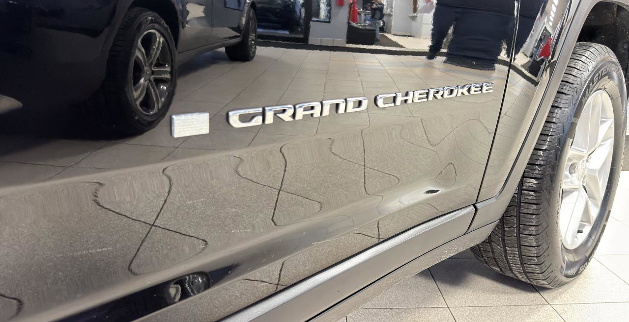 Used 2023 Jeep Grand Cherokee L Laredo w/ Trailer Tow Group (B) image 24