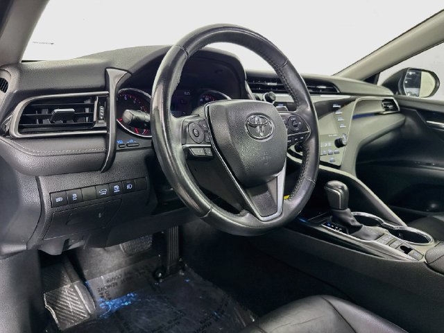Used 2020 Toyota Camry XSE FWD image 20