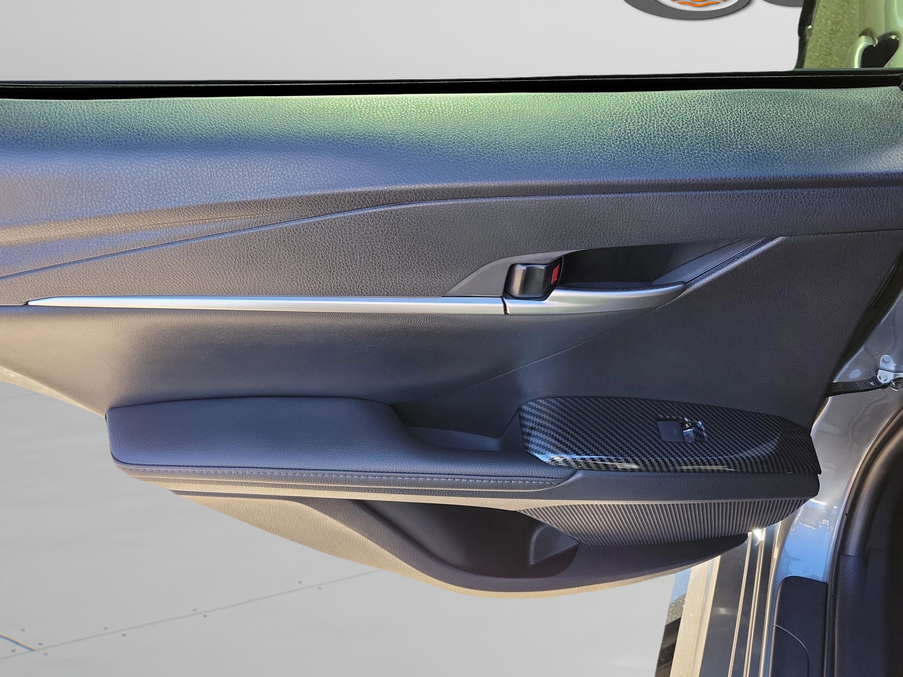 Used 2025 Toyota Camry XSE image 31