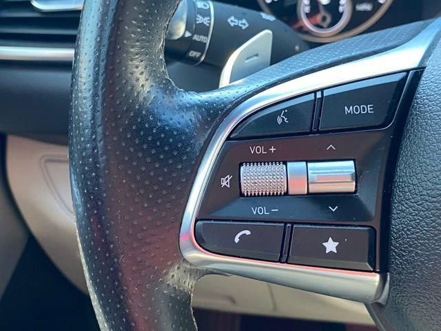 Used 2023 Genesis G70 2.0T image 28