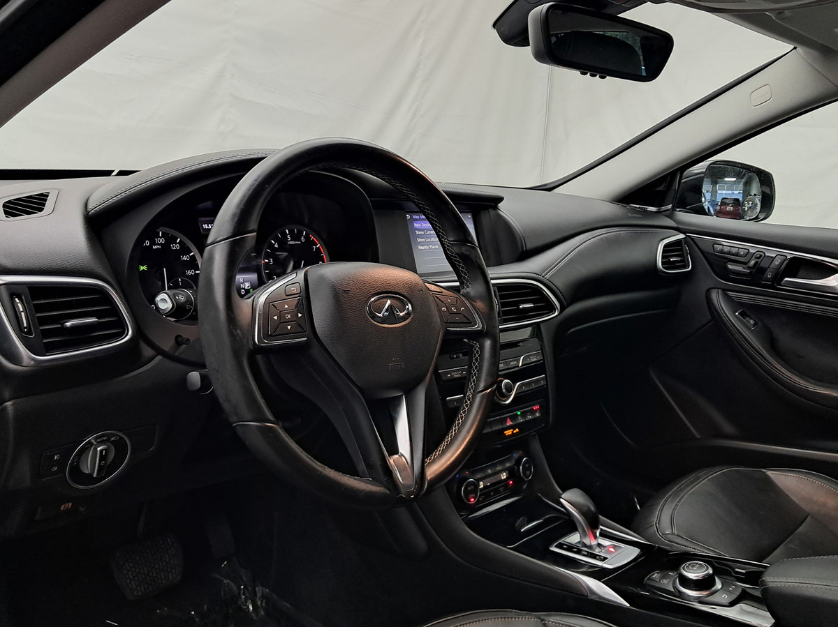 Used 2018 INFINITI QX30 AWD image 7
