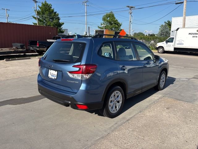 Used 2022 Subaru Forester AWD/4WD image 7