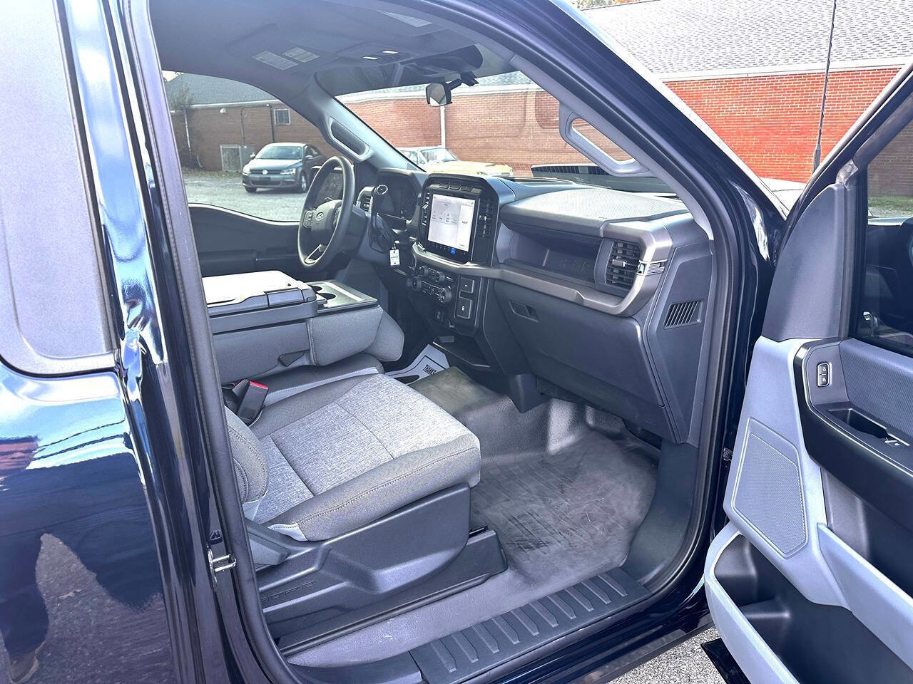 Used 2024 Ford F150 XL w/ Equipment Group 103A High image 12