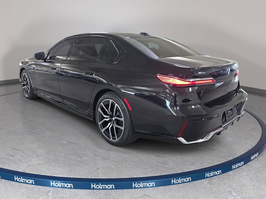 Certified 2024 BMW 750e xDrive w/ Premium Package AWD/4WD image 9