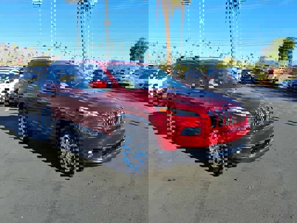 Used 2015 Jeep Cherokee Limited w/ Trailer Tow Group image 32