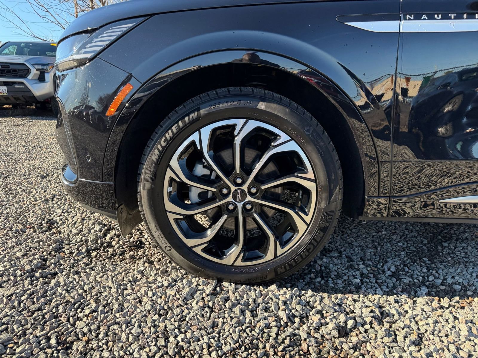 Used 2024 Lincoln Nautilus Reserve image 31