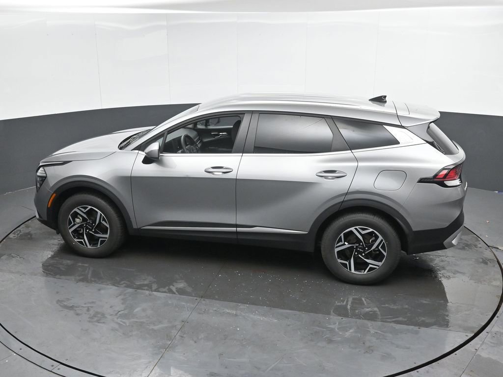 Used 2025 Kia Sportage LX image 40