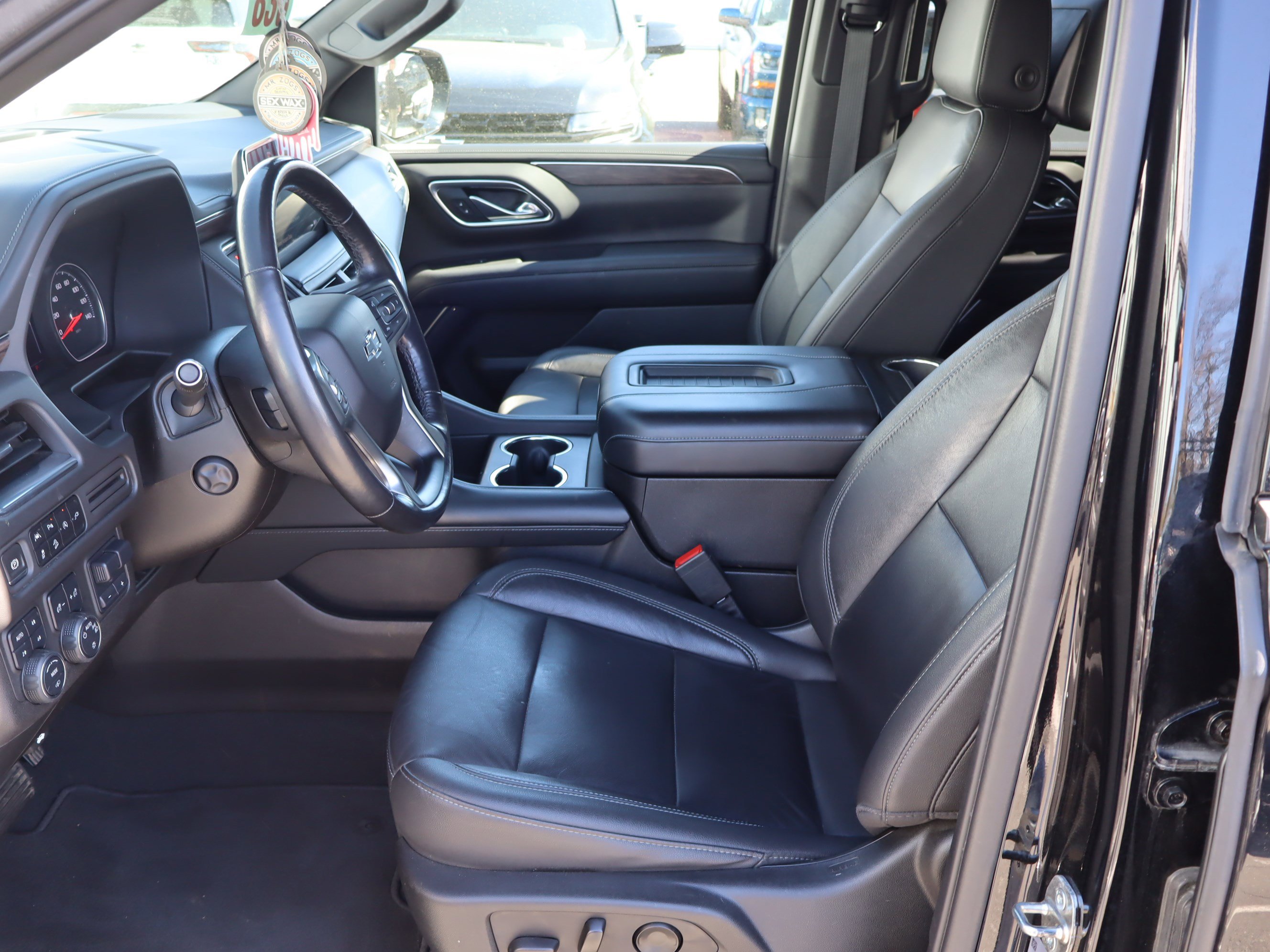 Used 2021 Chevrolet Tahoe Z71 w/ Z71 Off-Road Package image 19