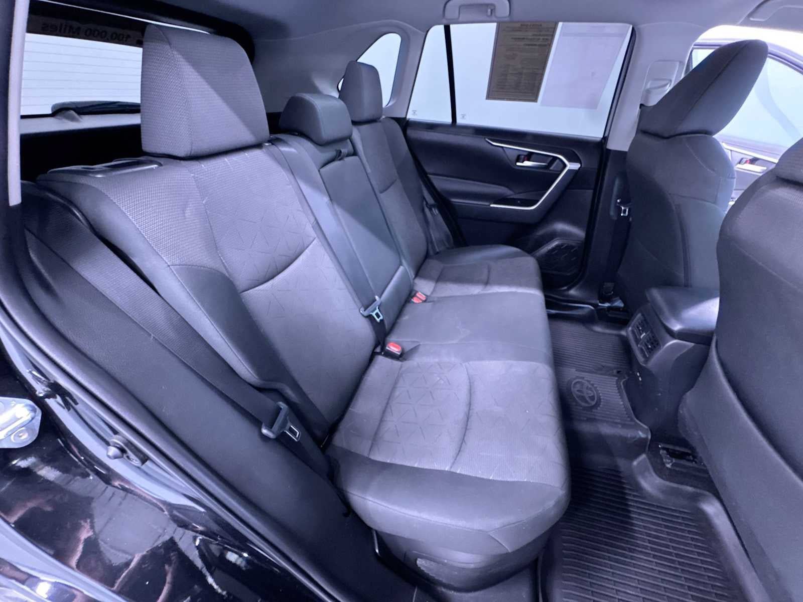 Used 2024 Toyota RAV4 XLE AWD/4WD image 36