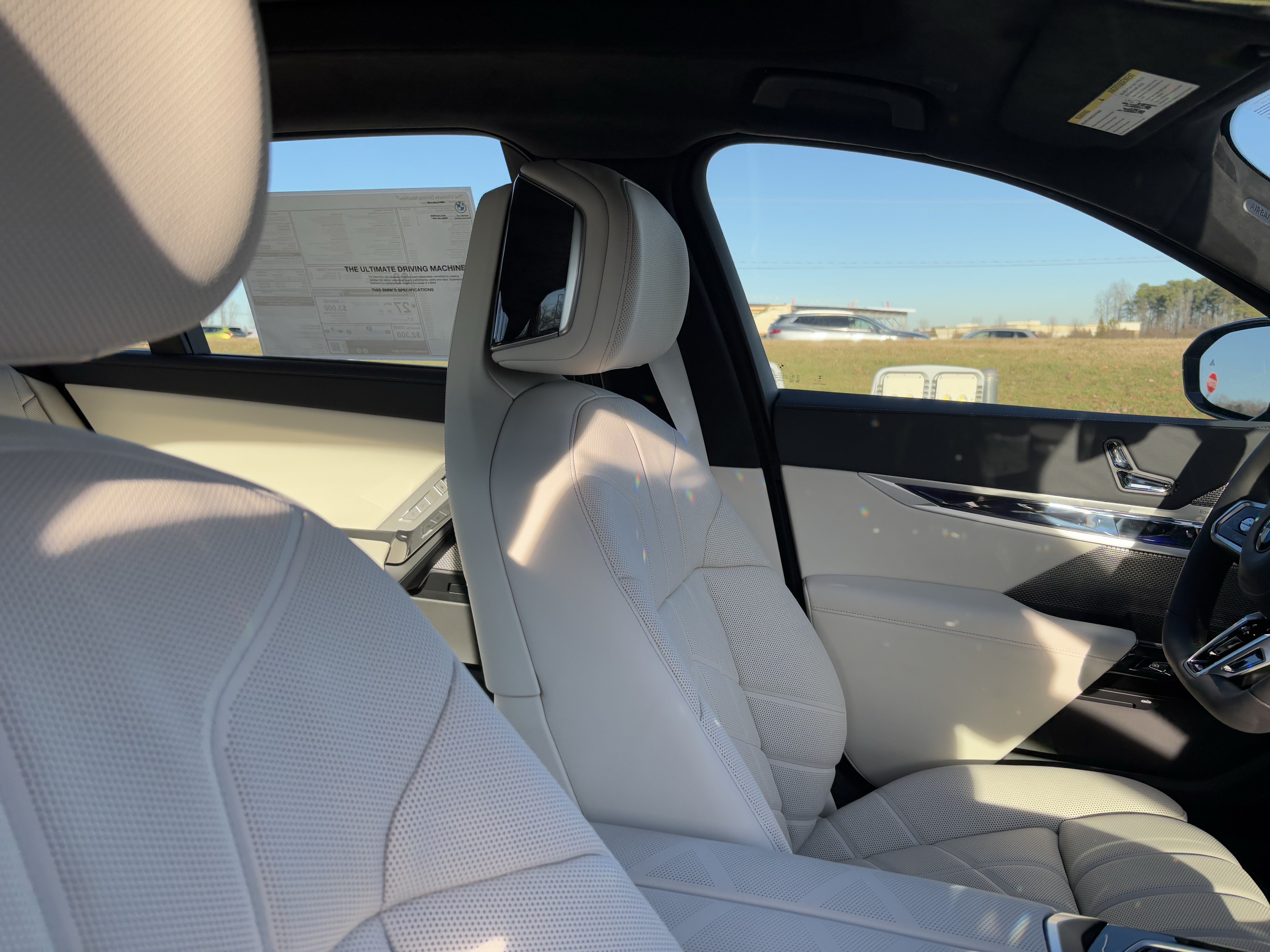New 2026 BMW 740i xDrive w/ Premium Package AWD/4WD image 21