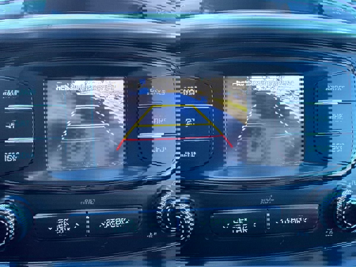 Used 2016 Kia Sorento LX w/ LX Convenience Package image 9