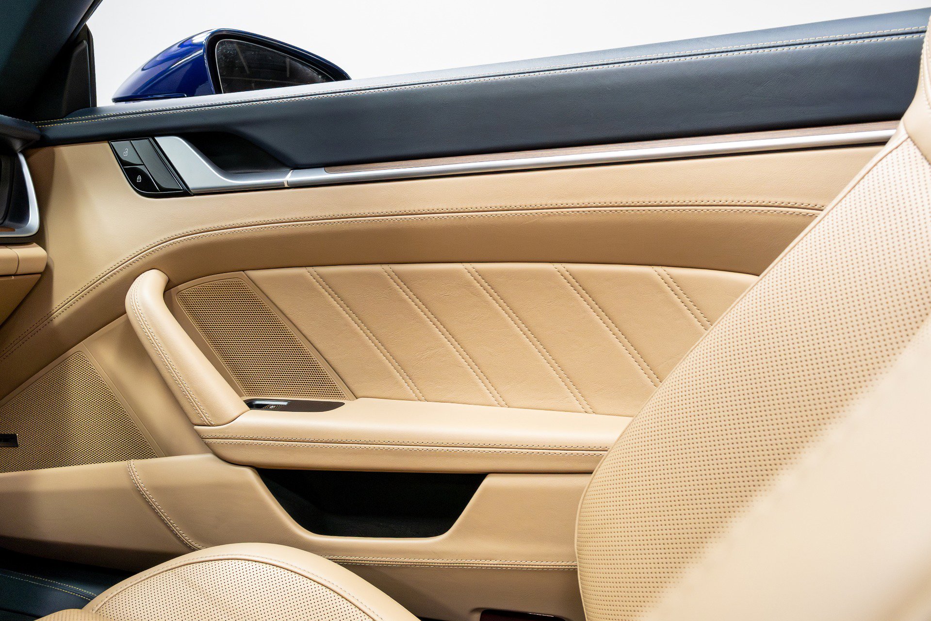 Used 2021 Porsche 911 Turbo S image 15