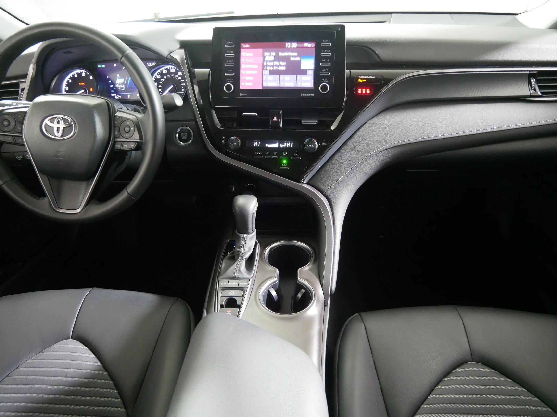 Used 2023 Toyota Camry SE w/ Convenience Package AWD/4WD image 10
