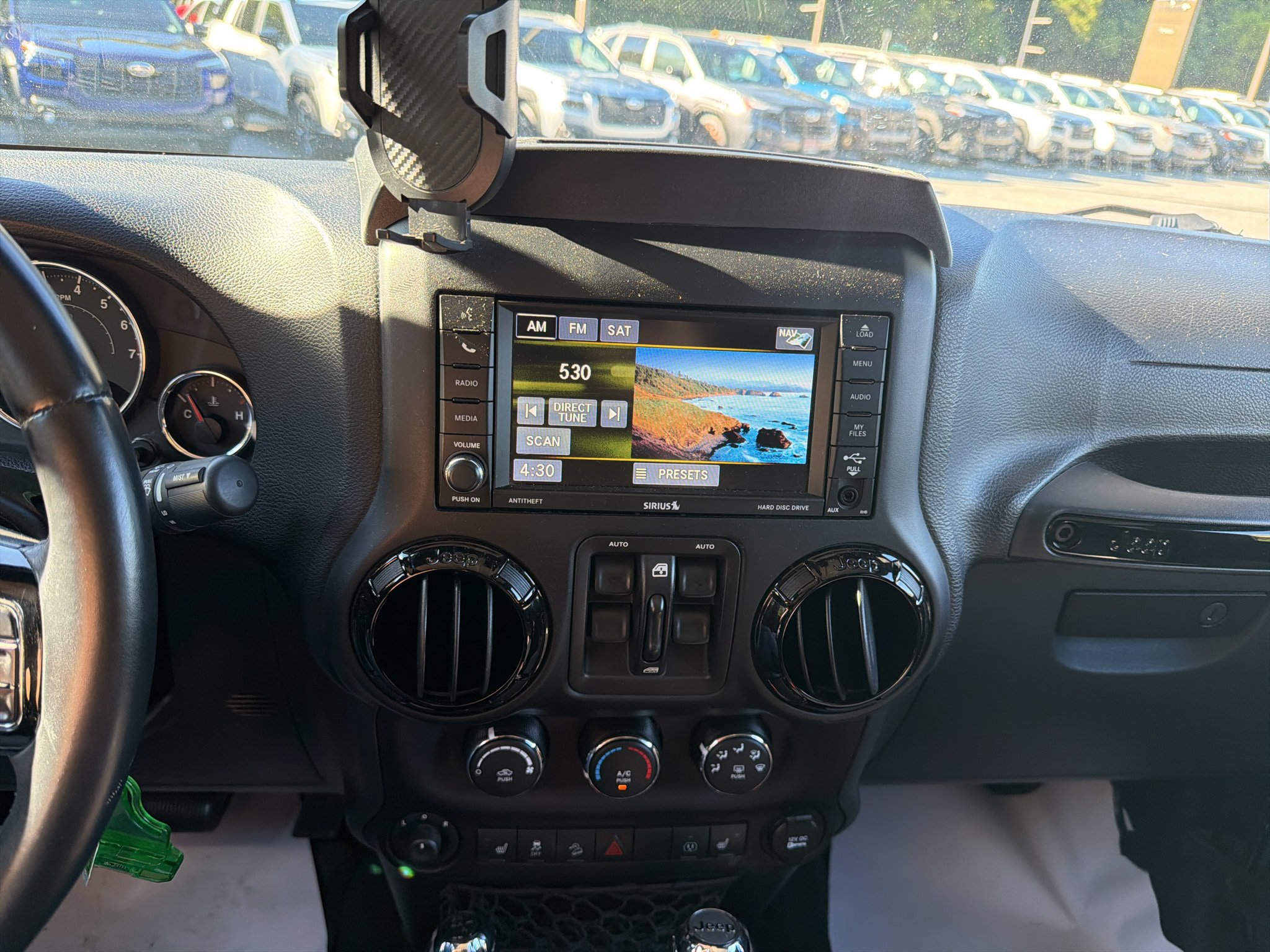 Used 2015 Jeep Wrangler Unlimited Sahara AWD/4WD image 14