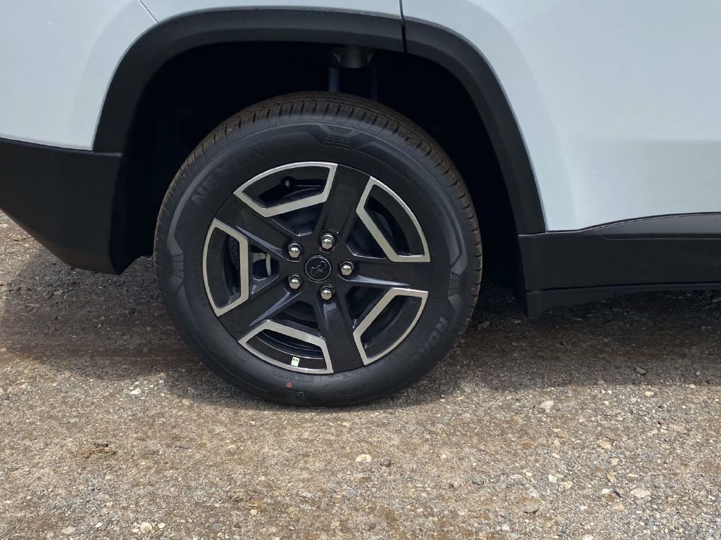 New 2026 Jeep Cherokee Limited AWD/4WD image 7
