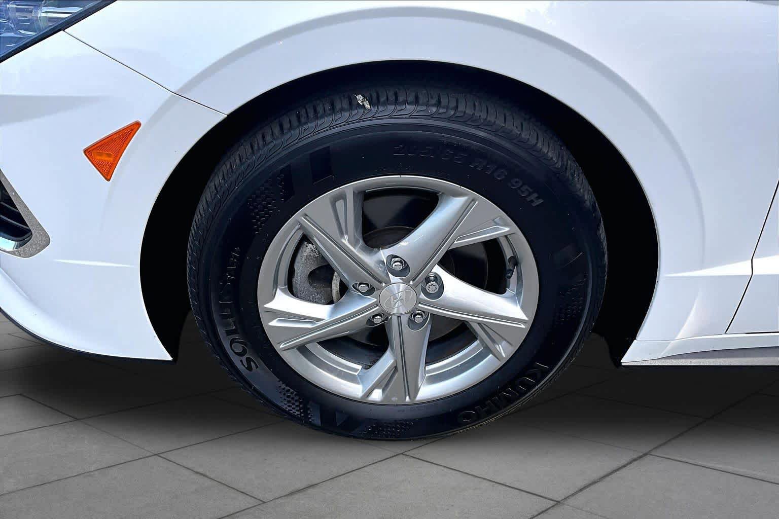 Used 2023 Hyundai Sonata SE FWD image 11