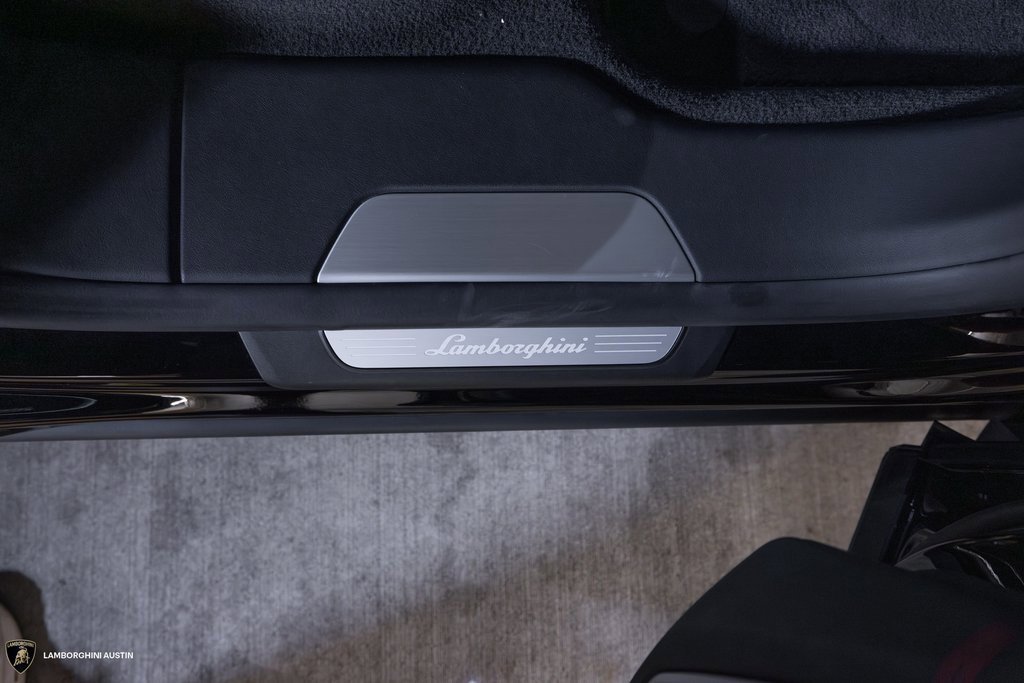 Used 2024 Lamborghini Urus S image 42