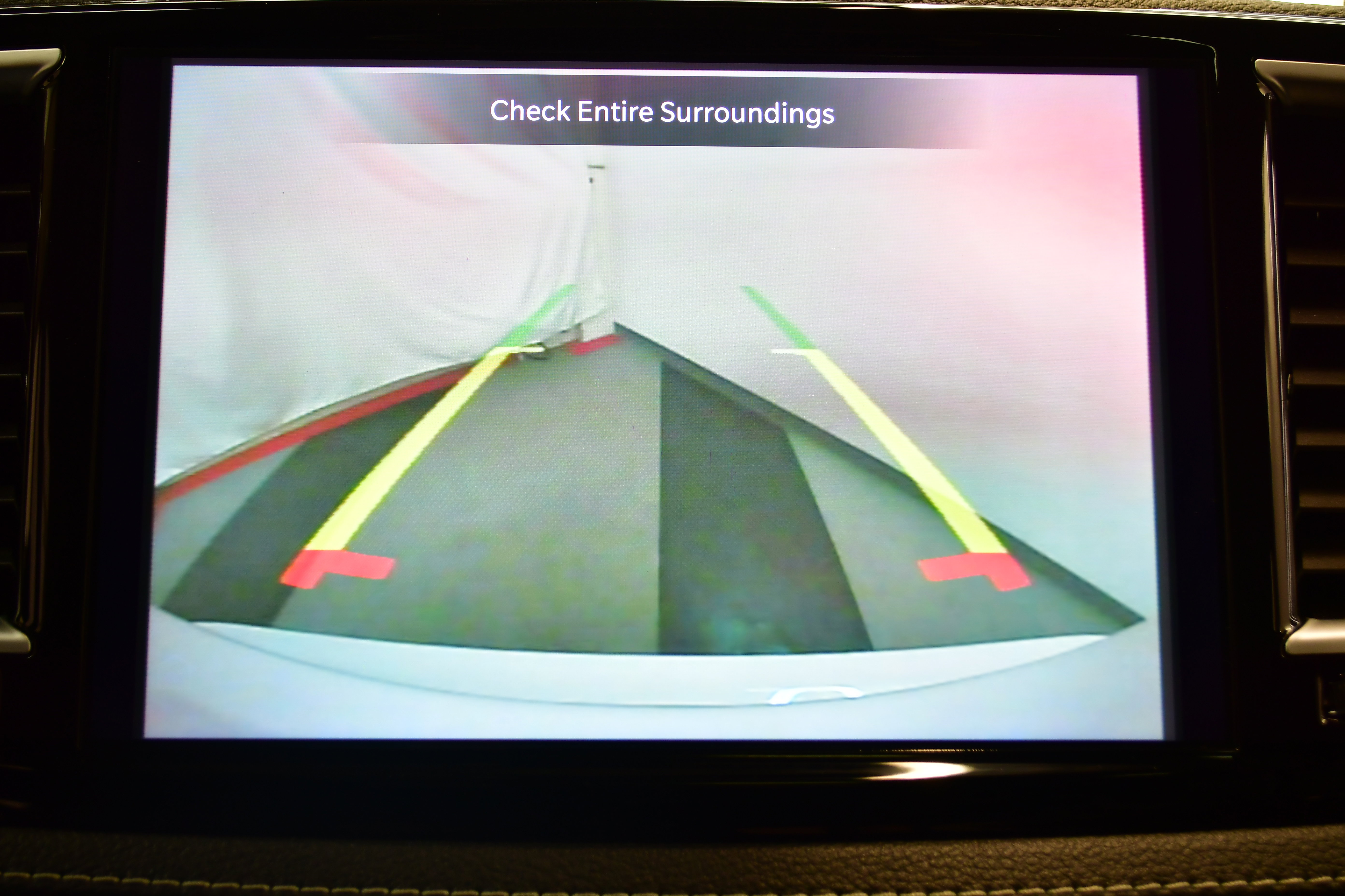 Used 2023 Chrysler Pacifica Limited FWD image 29