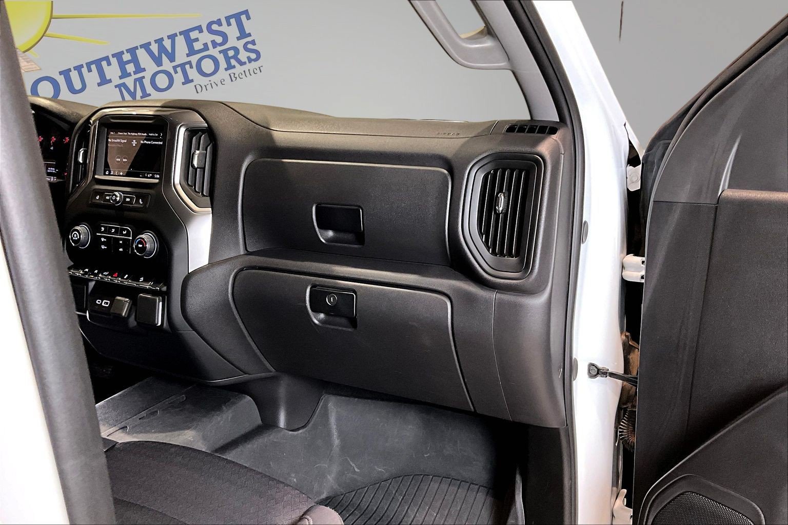 Used 2024 Chevrolet Silverado 1500 Custom Trail Boss AWD/4WD image 28