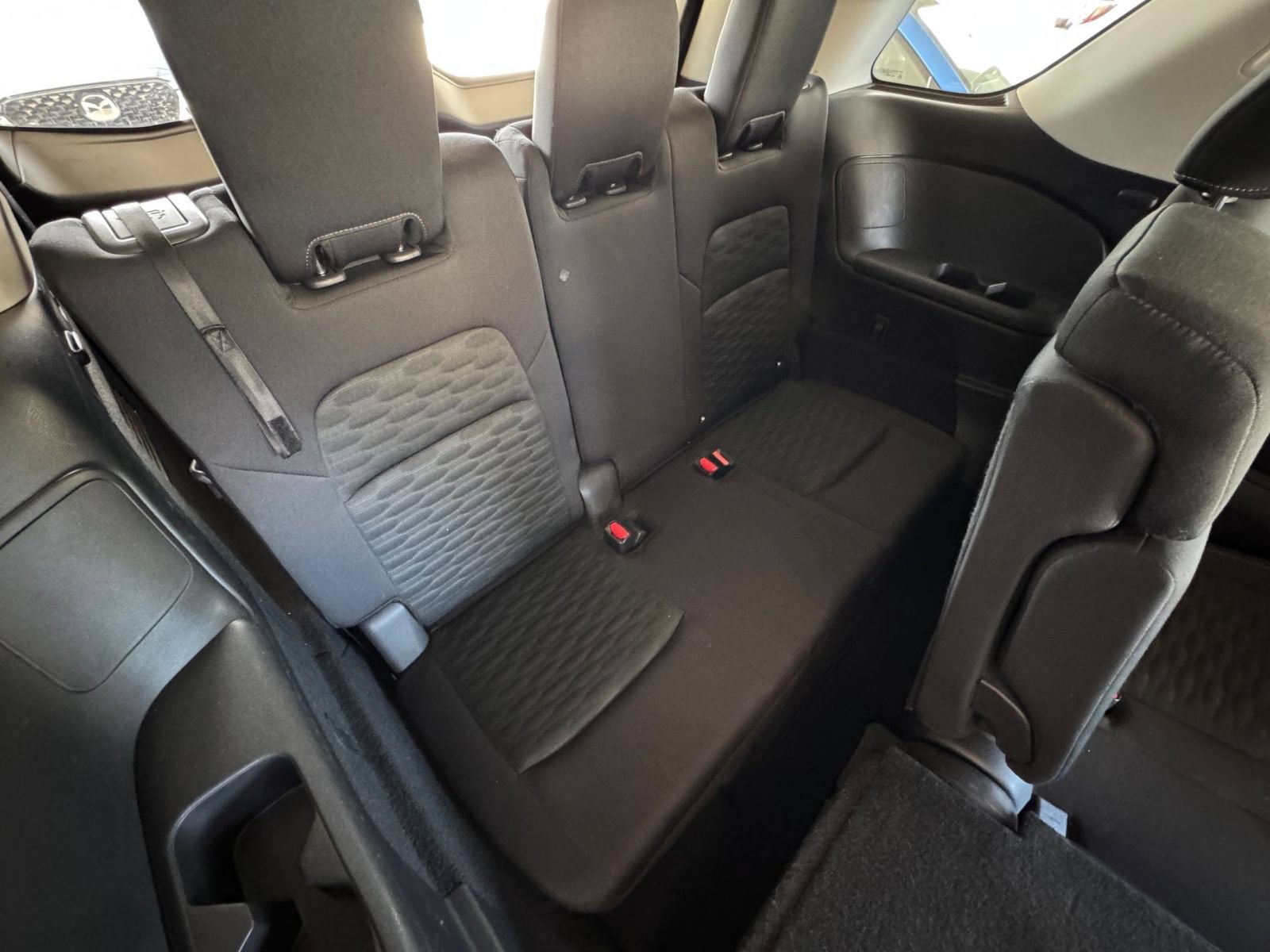 Used 2025 Nissan Pathfinder SV AWD/4WD image 30