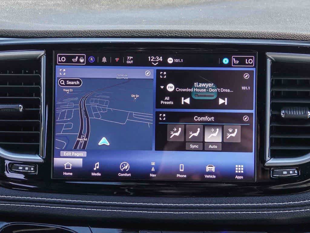 Used 2025 Chrysler Pacifica Limited FWD image 13