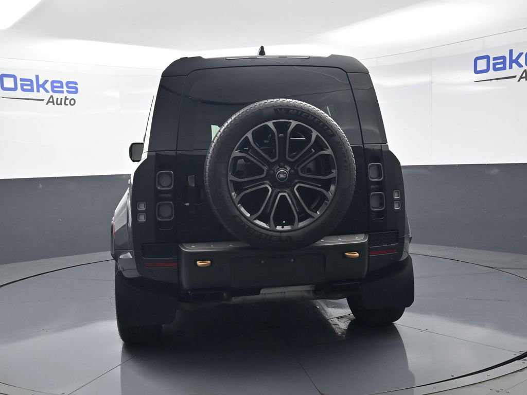 Used 2025 Land Rover Defender 110 AWD/4WD image 7