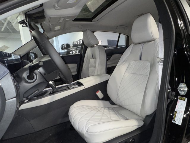 New 2026 Nissan Sentra SL w/ Floor Mat Package FWD image 30