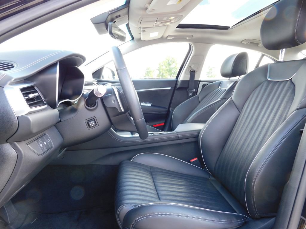 Used 2026 Genesis G70 2.5T Prestige image 11