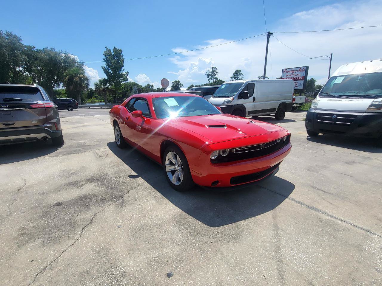 Used 2020 Dodge Challenger SXT RWD image 23