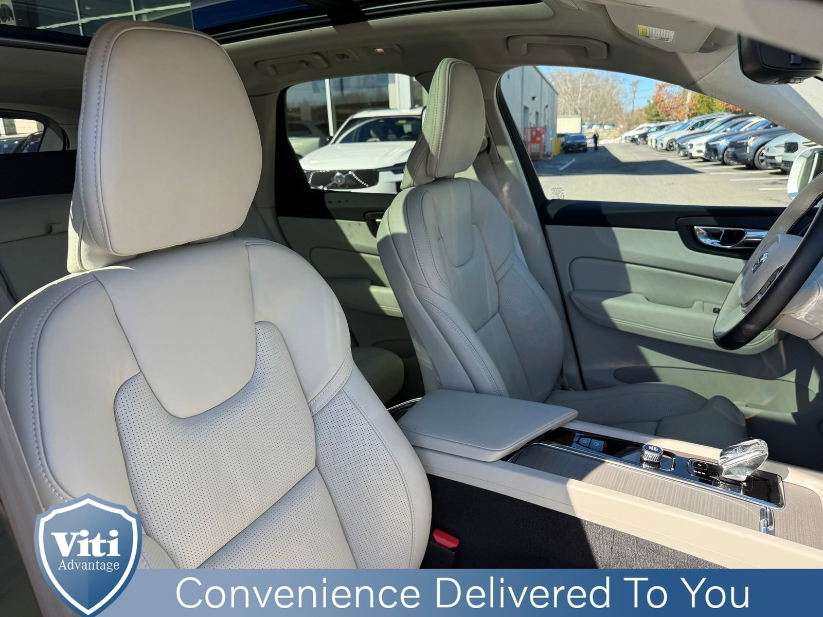 Certified 2023 Volvo XC60 B5 Ultimate w/ Climate Package image 31