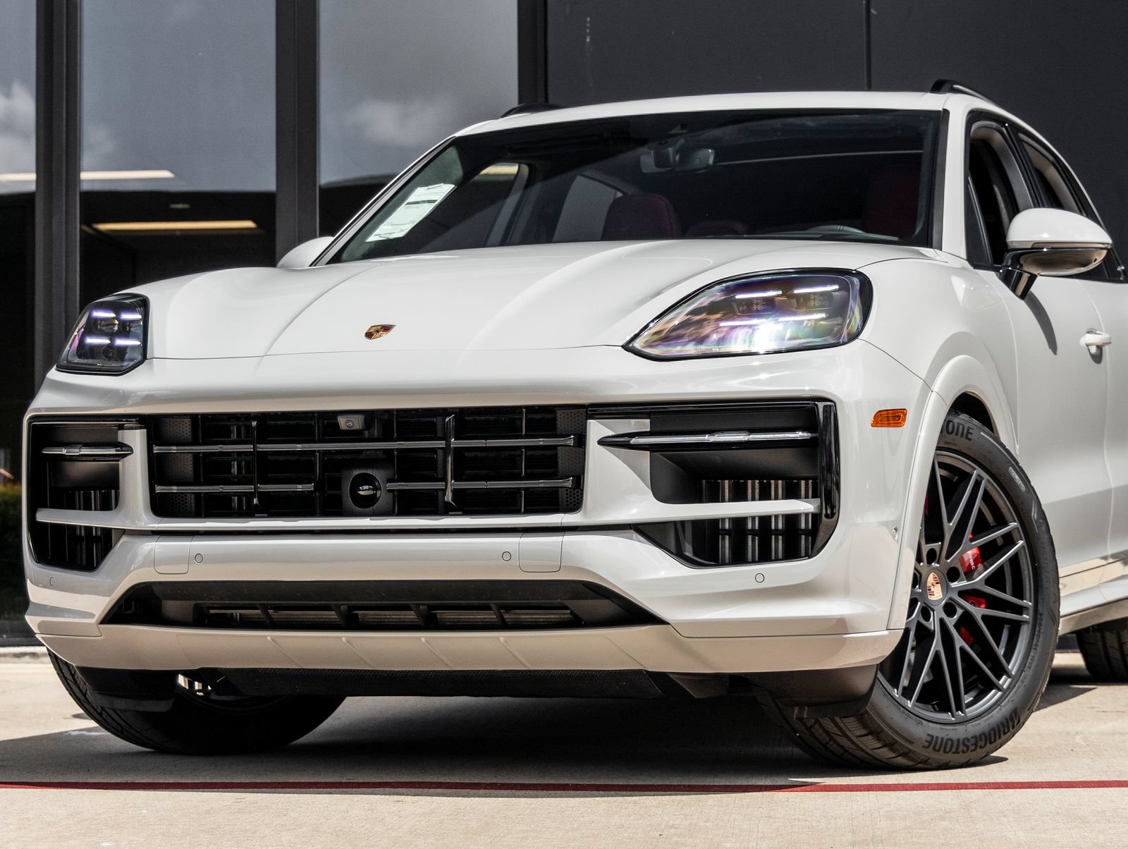 Certified 2025 Porsche Cayenne GTS AWD/4WD image 7
