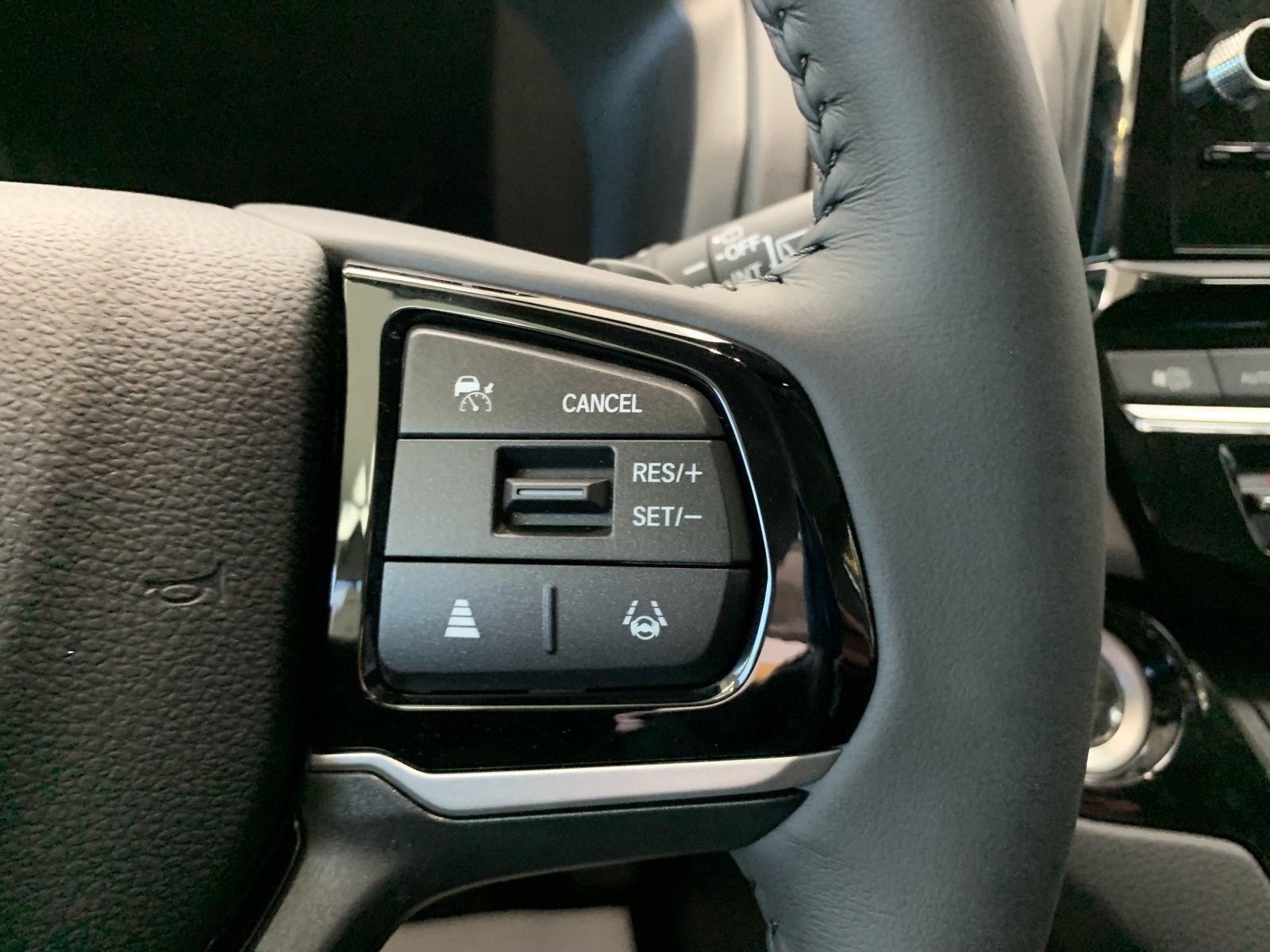 New 2026 Honda Odyssey Touring image 15