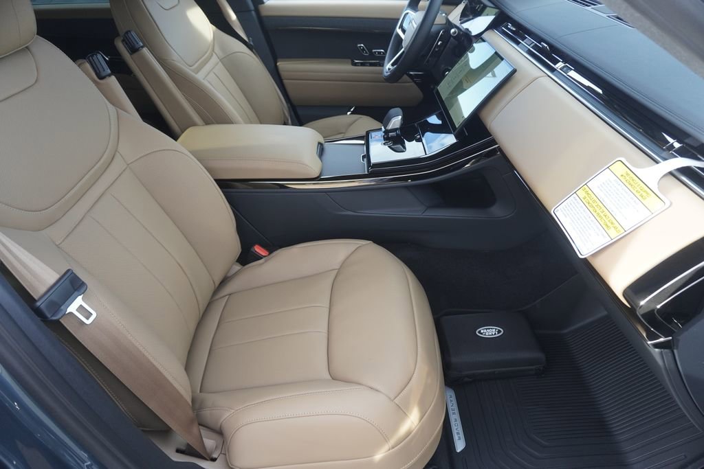 New 2026 Land Rover Range Rover Sport SE image 23
