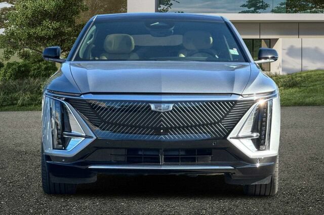 Certified 2024 Cadillac Lyriq Luxury w/ Nappa Leather Package AWD/4WD image 9
