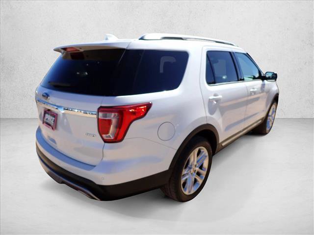 Used 2016 Ford Explorer XLT w/ Equipment Group 202A AWD/4WD video 4