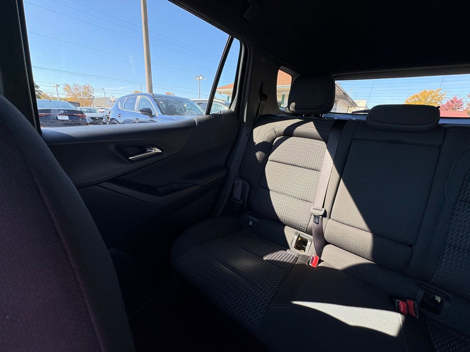 Used 2025 Chevrolet Equinox LT image 38