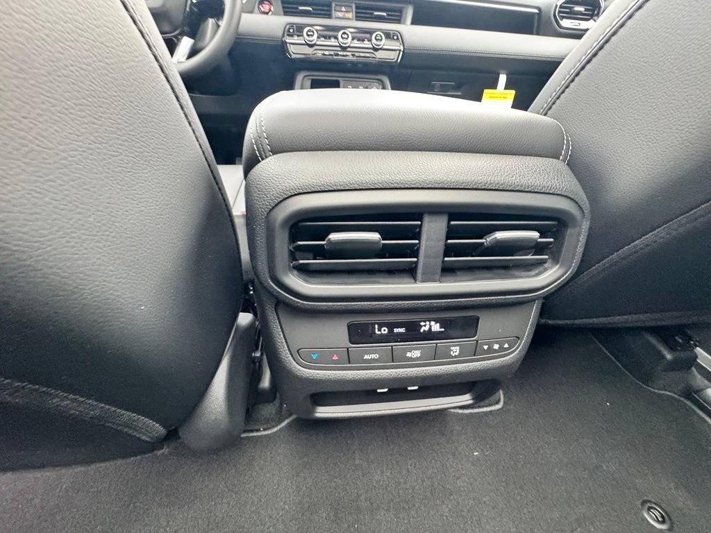 New 2026 Honda Pilot Touring image 24