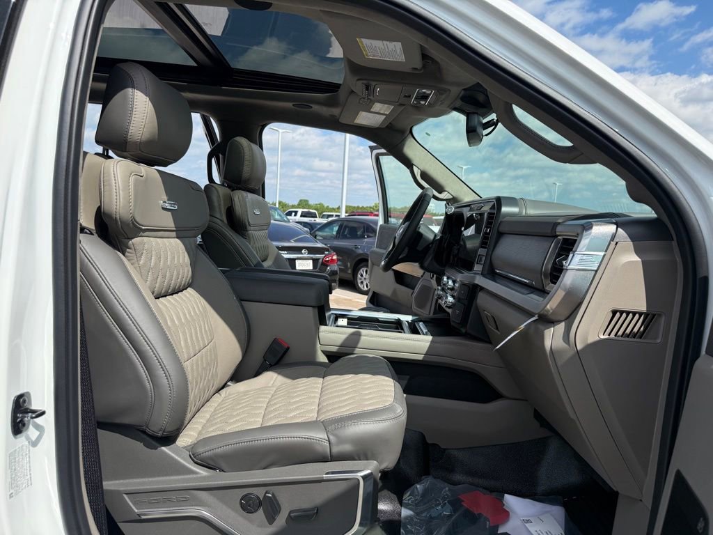 New 2026 Ford F250 Platinum w/ Platinum Plus Package AWD/4WD image 20