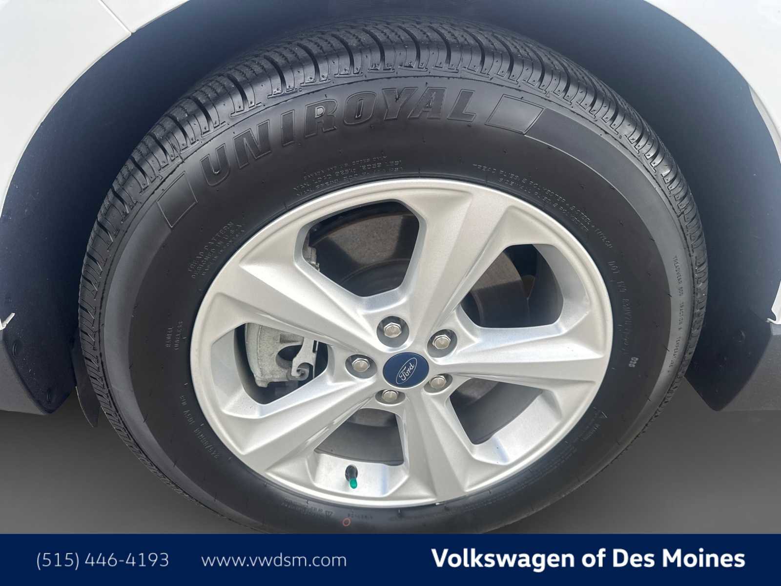 Used 2020 Ford Edge SE image 8