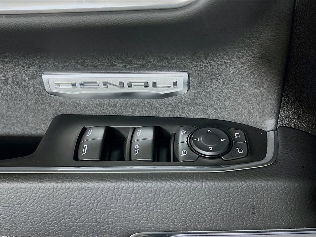 Used 2025 GMC Sierra 1500 Denali w/ Denali Reserve Package image 17