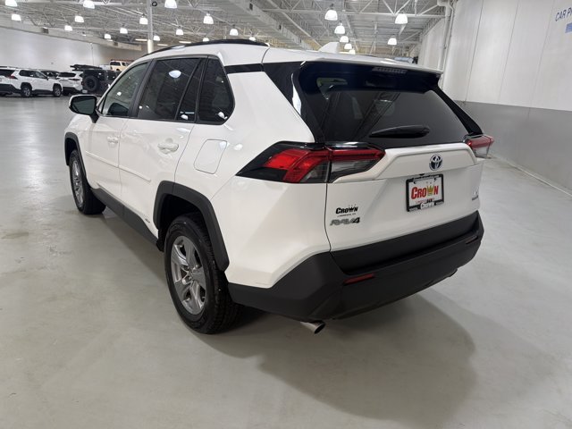 Used 2024 Toyota RAV4 LE AWD/4WD image 6