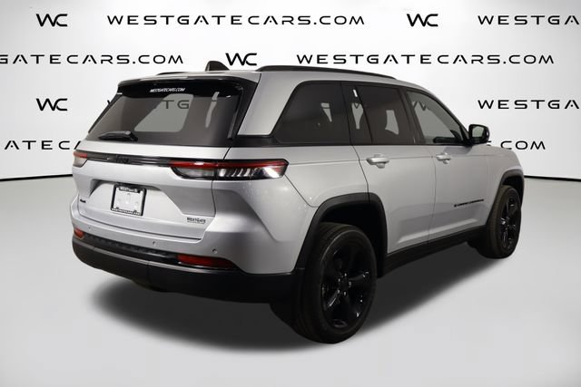 Used 2023 Jeep Grand Cherokee Altitude AWD/4WD image 42
