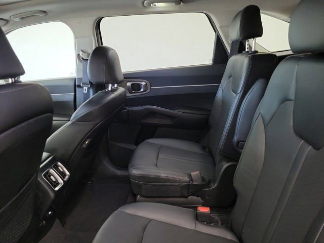 Certified 2023 Kia Sorento EX w/ Panoramic Sunroof Package FWD image 13